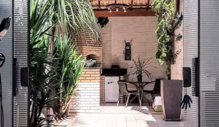 Casa Linda, tipo sobrado com 111 m. com 2 quartos com suítes, perto do shopping campo limpo