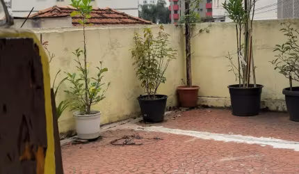 Sobrado para venda tem 265 metros quadrados com 4 quartos em Real Parque - São Paulo - SP