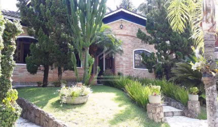 Casa com 3 dormitórios e 256m² à venda no Urbanova - Estuda permuta
