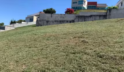 TERRENO COM 900m² - RESERVA DO PARATEHY - LADO NORTE - URBANOVA - SÃO JOSÉ DOS CAMPOS