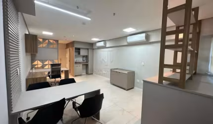 SALA COMERCIAL PARA LOCAÇÃO OU VENDA COM 37,00 METROS QUADRADOS, MOBILIADA E ANDAR ALTO COM VISTA.