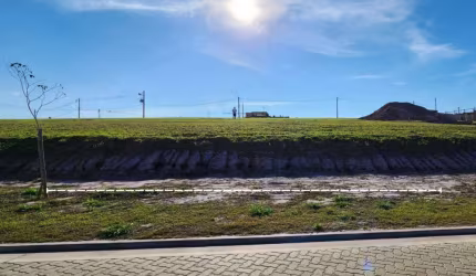 LOTE DE TERRENO COM EXCELENTE TOPOGRAFIA EM CONDOMÍNIO FECHADO - 336,15 METROS - TERRAS ALPHA SÃO JOSÉ DOS CAMPOS - URBANOVA