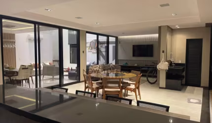 Casa em Condomínio - Jardim do Golfe - Residencial Jardim do Golfe - 4 Dormitórios - 415m²