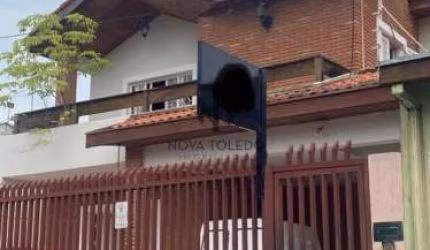 EXCELENTE SOBRADO Á VENDA - 4 DORMITÓRIOS 2 SUÍTES - VILA BETÂNIA - SÃO JOSÉ DOS CAMPOS