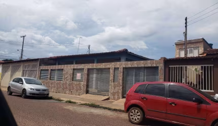Casa para venda possui 176 metros quadrados com 3 quartos em Morada da Serra - Cuiabá - MT