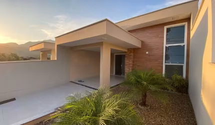 **A CASA DOS SEUS SONHOS TE ESPERA NO BAIRRO BRACINHO – SCHROEDER!**