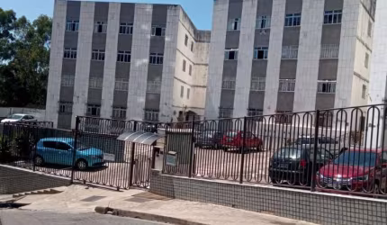 Apartamento com 3 dormitórios à venda, 75 m² por R$ 250.000,00 - São Mateus - Juiz de Fora/MG