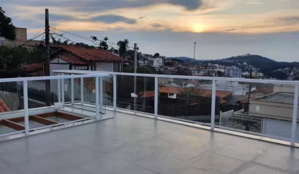 Casa com 3 dormitórios à venda, 350 m² por R$ 1.320.000,00 - São Pedro - Juiz de Fora/MG