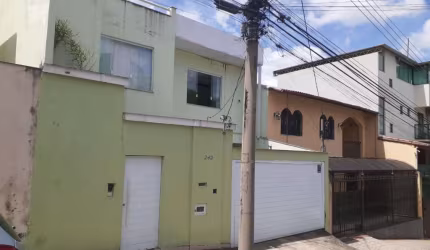 Casa com 3 quartos à venda por R$ 1.200.000 - Passos - Juiz de Fora/MG