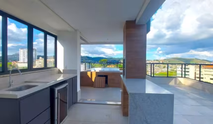 Cobertura com 5 quartos, 5 vagas, lazer,  à venda por R$ 1.990.000,00 - Granbery - Juiz de Fora/MG