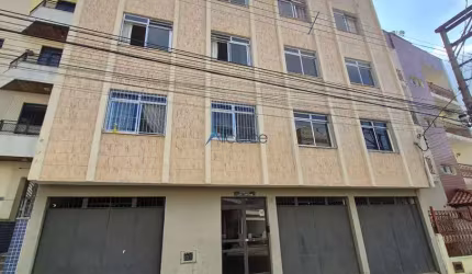 Cobertura com 03 quartos e garagem no São Mateus.