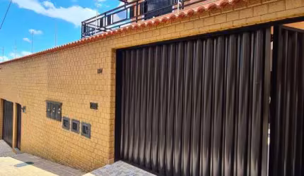 Casa   3  Quartos   -    Jardim  Laranjeiras