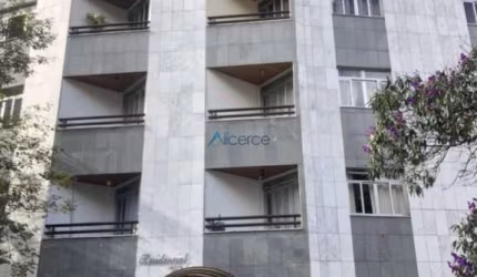 Ótimo apartamento de 3 quartos no Alto dos Passos!