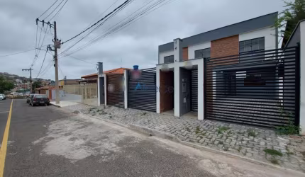 Casa nova 3 quartos com quintal no Fontesville