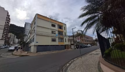 Apartamento de 2 quartos com garagem no melhor ponto do Santa helena