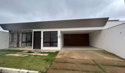 Linda casa Linear, com vista deslumbrante e permanente.