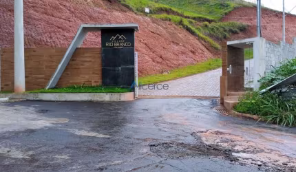 Terreno no condomínio Village Rio Branco!