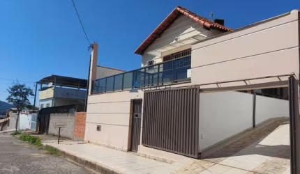 Casa 3 quartos com quintal e varanda gourmet no Fontesville