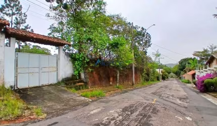 Terreno plano com 1.950m² no Novo Horizonte