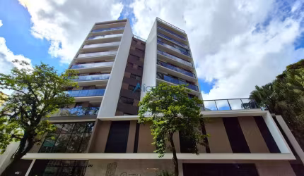 Apartamento Garden com 02 suítes, elevador e garagem em São Mateus.