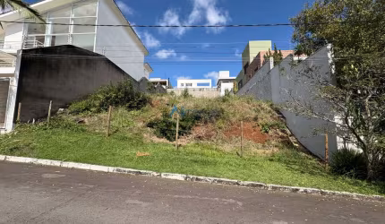 Lote com 532 m² em um dos melhores condomínios da cidade