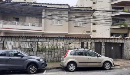Apartamento amplo na Rua Doutor Romualdo!