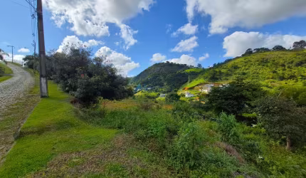 Terreno medindo 3.012,00 m²  no Condomínio Villagio da Serra II- Salvaterra