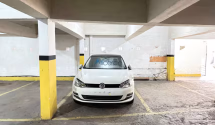 Vaga espaçosa no centro da cidade  ao lado do parque Halfeld