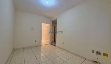 Apartamento térreo com 2 quartos na Rua Raimundo Cravo Bairro Parque Independência