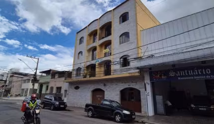Apartamento de 02 quartos.   Costa Carvalho