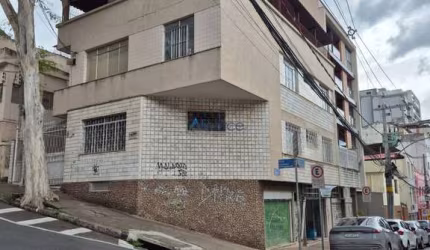 Casa com 2 quartos - Centro