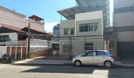Casa Comercial para locação no Bom Pastor!