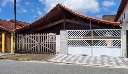 Casa com 2 quartos, Maracanã, Praia Grande - R$ 400 mil, Cod: 227
