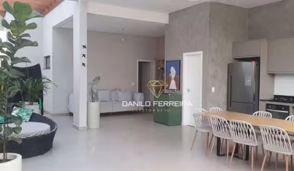 Casa com 2 dormitórios à venda, 130 m² por R$ 750.000,00 - Condomínio Village Moutonnée - Salto/SP