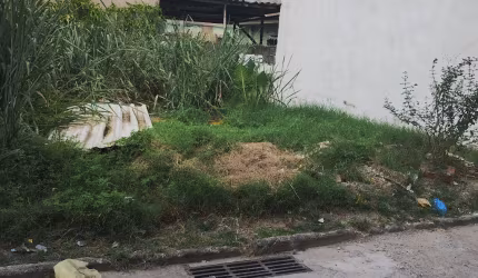 Terreno plano 50m² em vila, Realengo