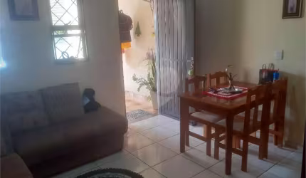 Casa com 3 quartos à venda em Loteamento Bom Pastor - SP