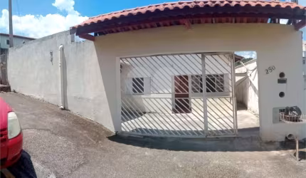 Casa com 3 quartos à venda em Jardim Maria Trindade - SP