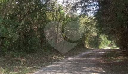 Terreno à venda em Saboó - SP