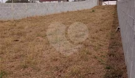 Terreno à venda em Vinhedos - SP