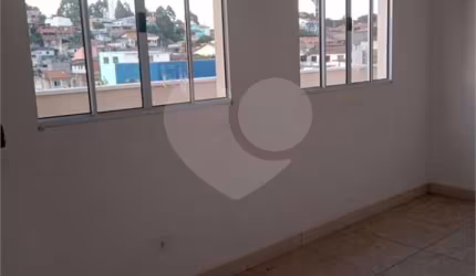 Apartamento com 2 quartos à venda em Jardim Vitória - SP