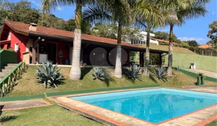 Chácara com 6 quartos à venda ou para locação em Saboó - SP