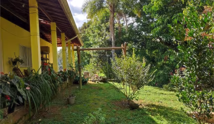 Chácara com 3 quartos à venda em Parque Varanguera - SP