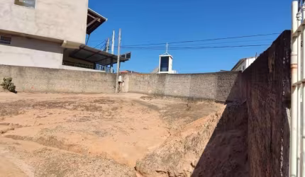 Casa para Venda em Campinas, Jardim São Pedro de Viracópos, 1 dormitório, 1 banheiro, 4 vagas
