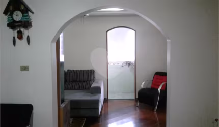 Casa com 3 quartos à venda em Centro - SP