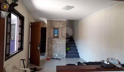 Sobrado com 4 quartos à venda em Jardim Maria Rosa - SP