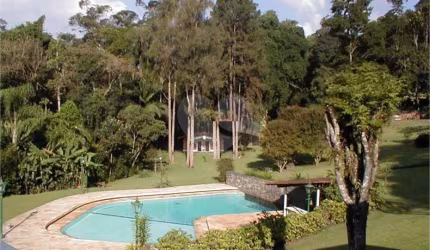 Casa com 8 quartos à venda em Condomínio Iolanda - SP