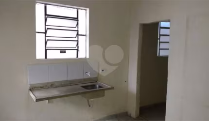 Sobrado com 4 quartos à venda em Parque Assunção - SP