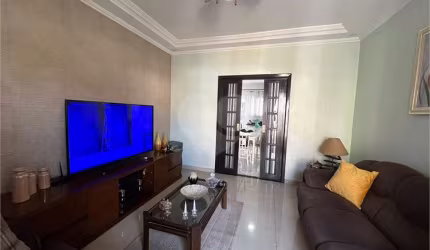 Casa térrea com 4 quartos à venda em Jardim Salete - SP