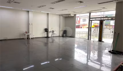 Prédio inteiro à venda ou para locação em Jardim Esmeralda - SP
