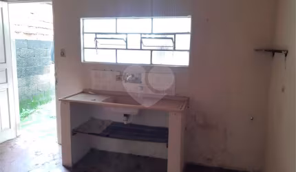 Condomínio com 1 quartos para locação em Jardim Oliveiras - SP